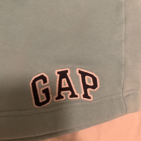 Gap Logo Aqua Fleece Shorts Size Medium - Picture 2 of 5
